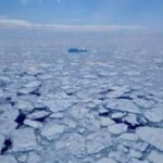 Il ghiaccio marino agisce come un cuscinetto tra l'oceano e l'atmosfera